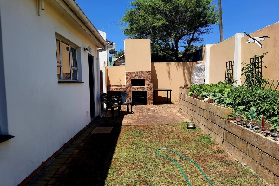 3 Bedroom Property for Sale in Fraaiuitsig Western Cape